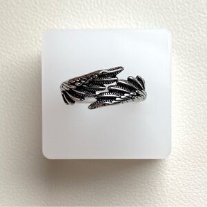 Silver Feather Design Ring
